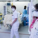 La part de l'ensemble du personnel infirmier a diminué de 43,1 à 40,3% entre 2010 et 2021 (archives). KEYSTONE/JEAN-CHRISTOPHE BOTT